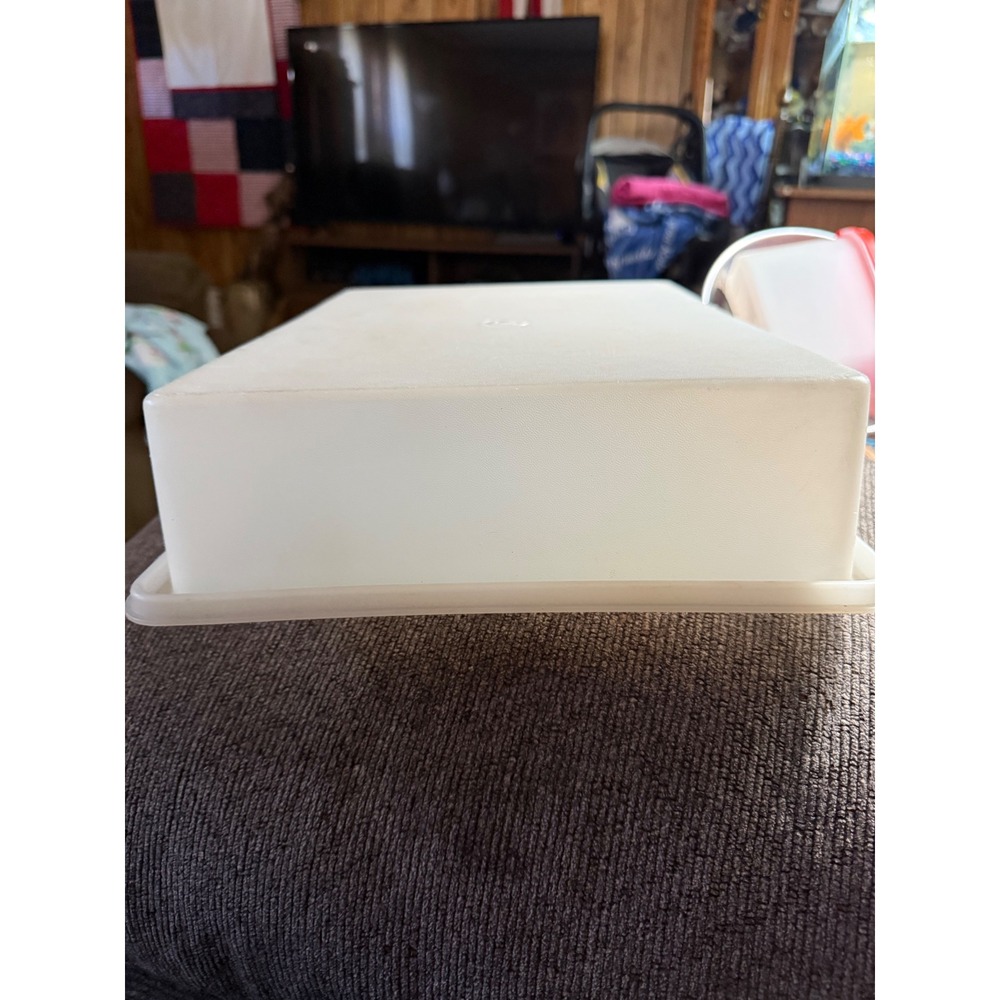 Vintage Tupperware Square Cake Taker Carrier Container Beige Lid & Base - Picture 9 of 16